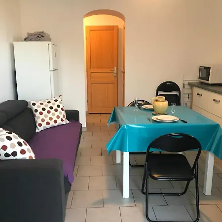 Gite D'etape D'aurouses Holiday home Die